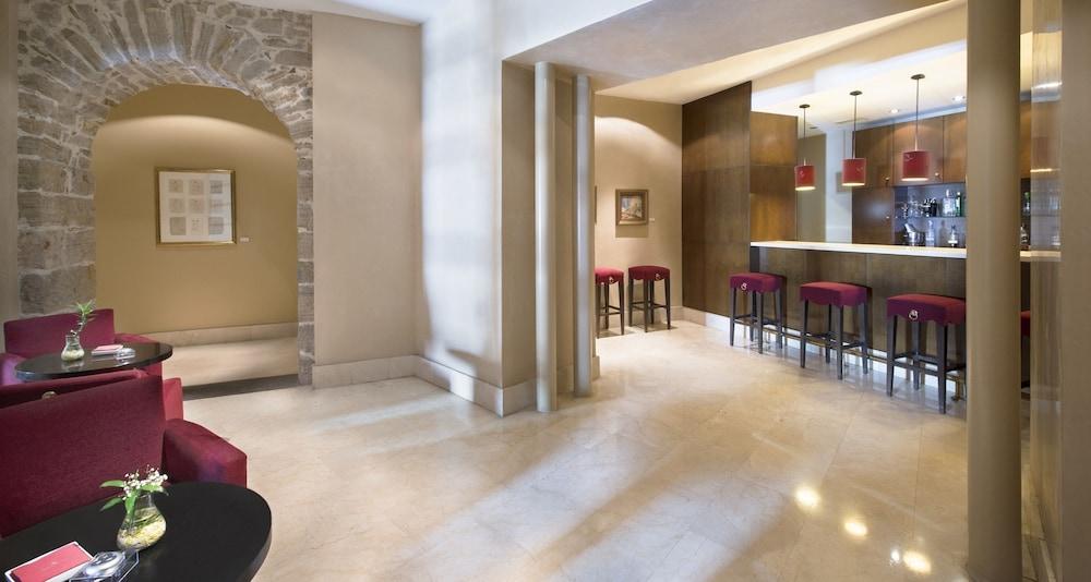 Palacio De Aviles Affiliated By Melia Εξωτερικό φωτογραφία The bar at the hotel
