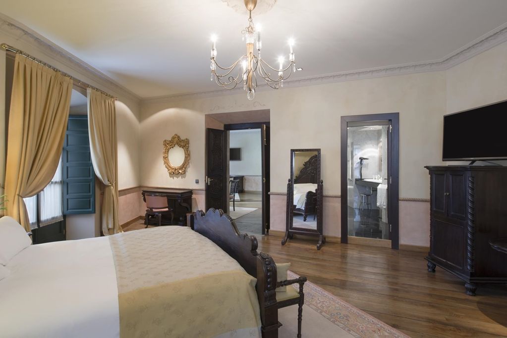 Palacio De Aviles Affiliated By Melia Εξωτερικό φωτογραφία A suite at the hotel