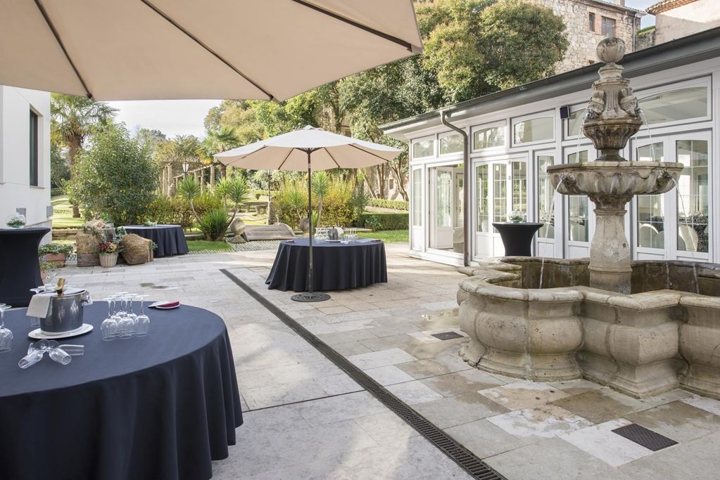 Palacio De Aviles Affiliated By Melia Εξωτερικό φωτογραφία The hotel's garden